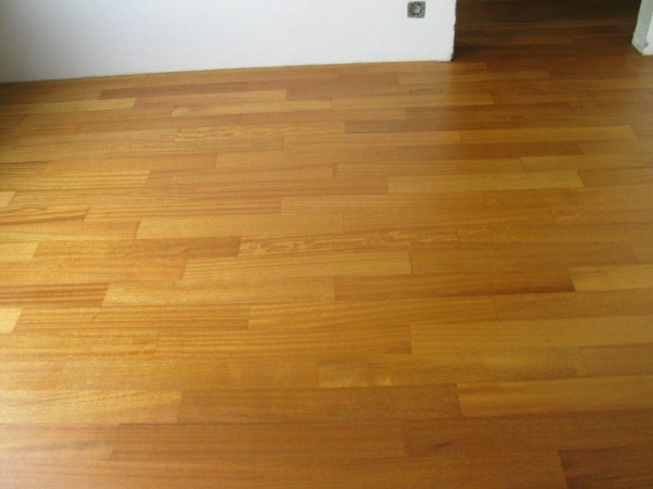 Klasični parket iroko oljen